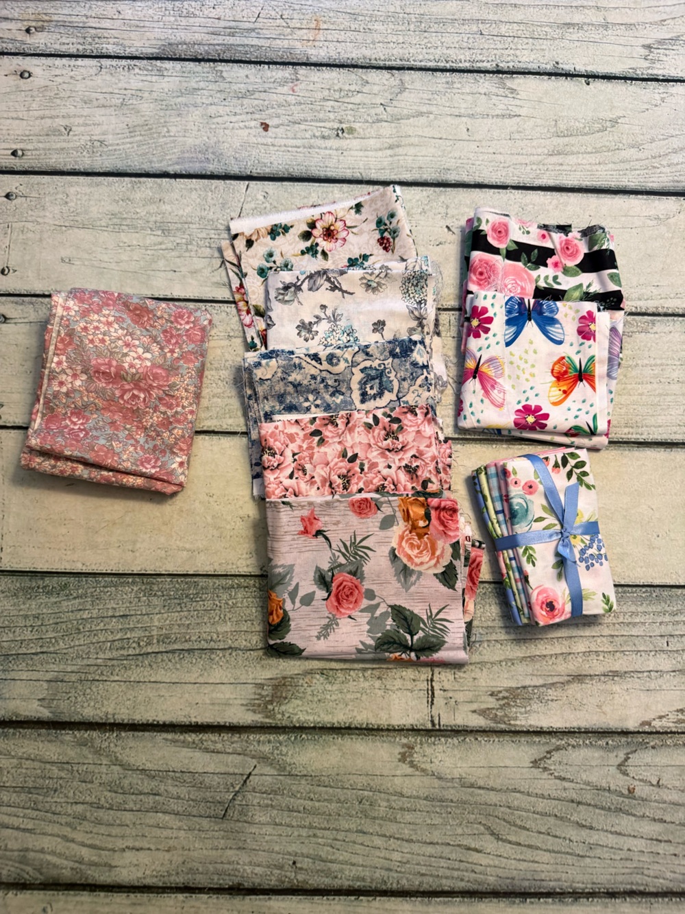 Lot of fabric material pieces. Fat quarter